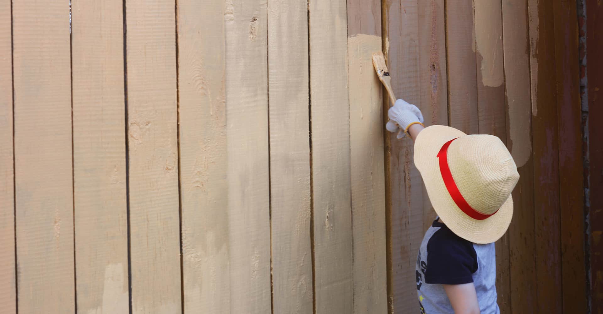 5 Best Fence Paints That Are Made To Last! (Sept 2020 Review)