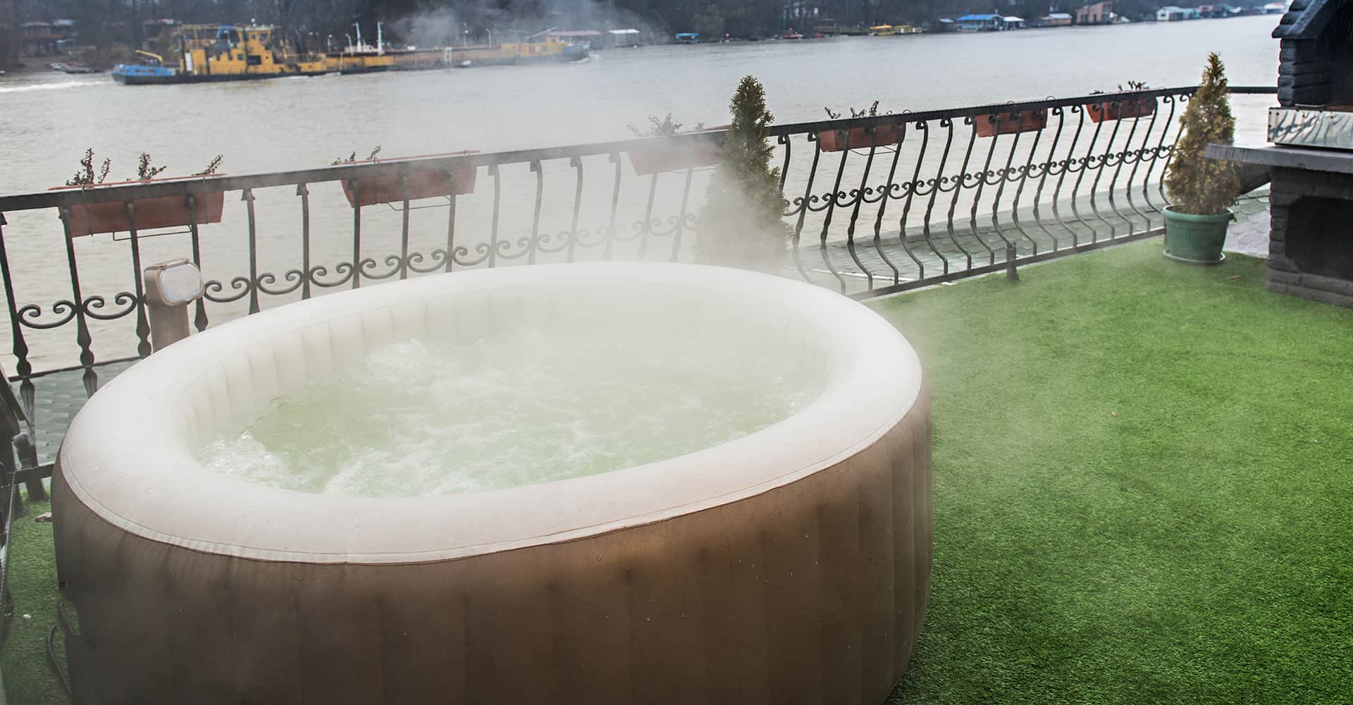4 Best Inflatable Hot Tubs for Ultimate Relaxation | DIY ...