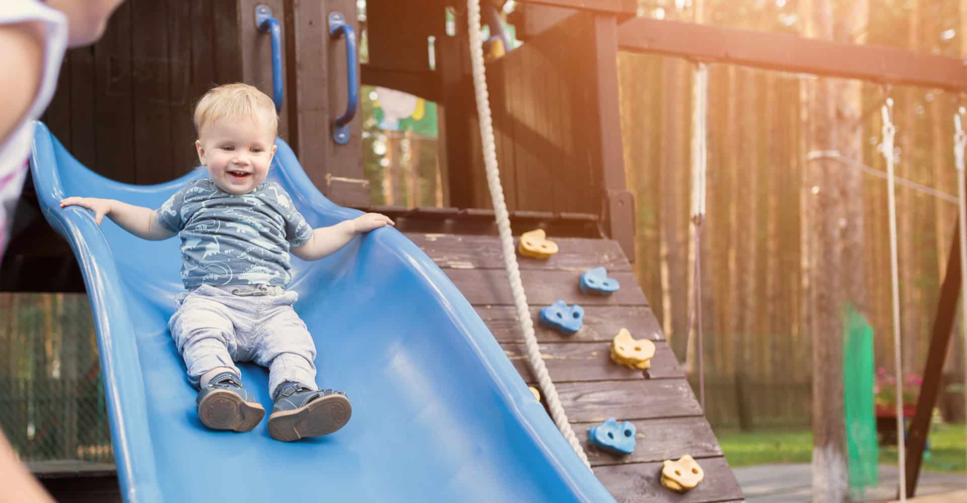 4 Best Outdoor Slides For Kids (2021 Review)