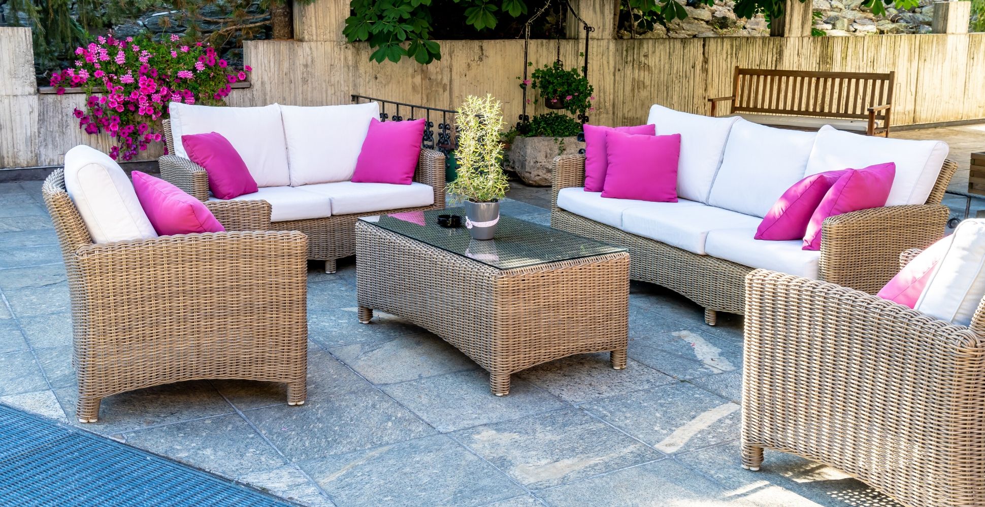 5 Best Rattan Furniture Covers UK (Sept 2020 Review)